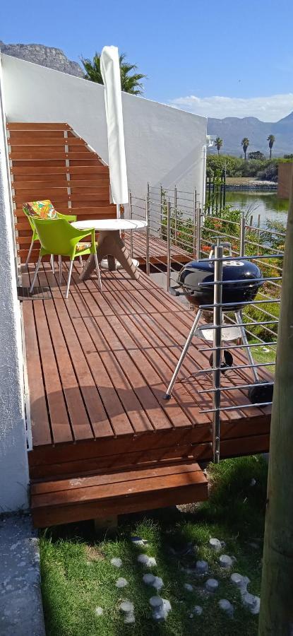 Vlei Cove Guesthouse Cape Town Exterior photo