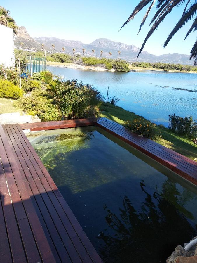 Vlei Cove Guesthouse Cape Town Exterior photo