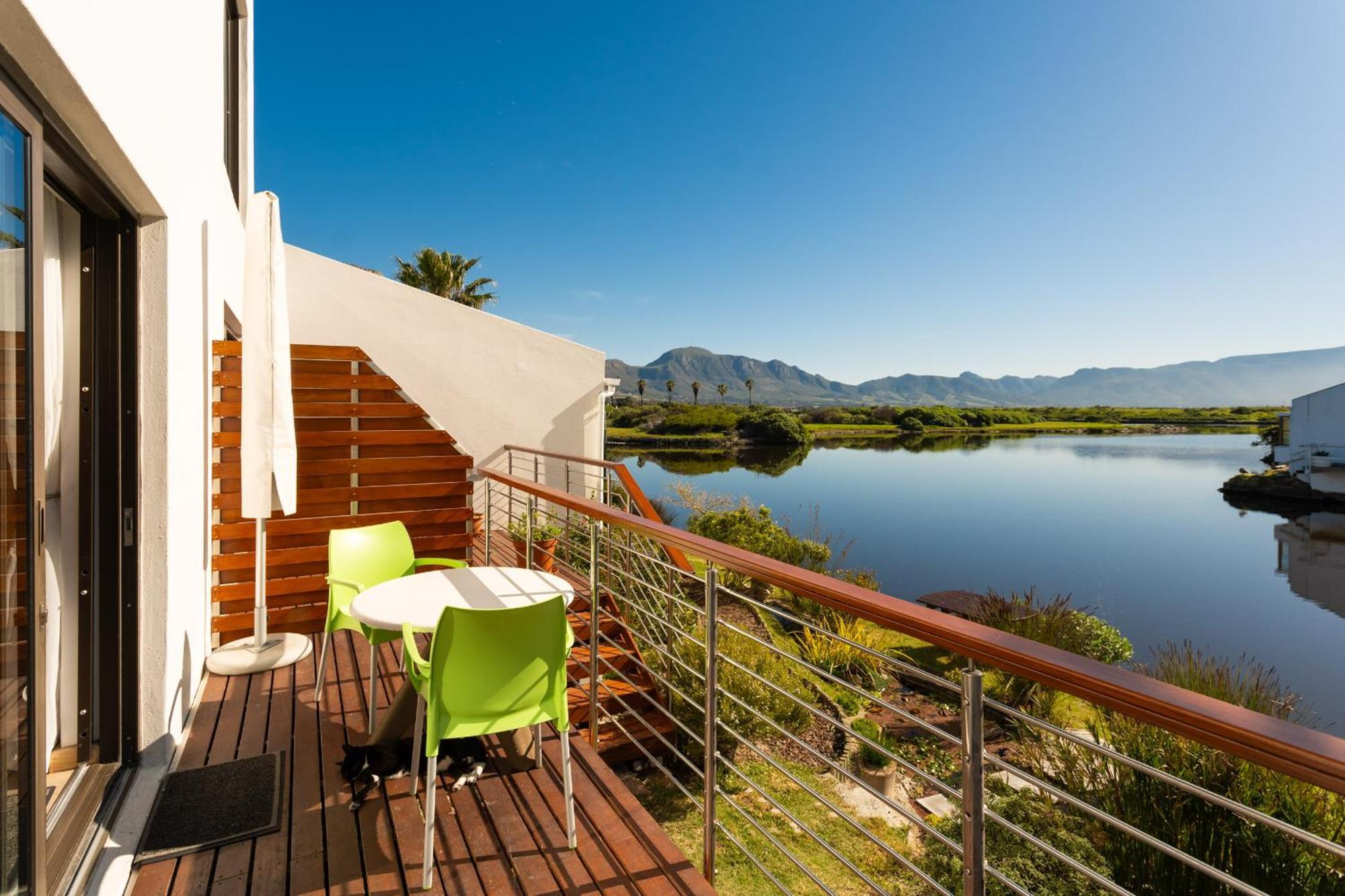 Vlei Cove Guesthouse Cape Town Exterior photo