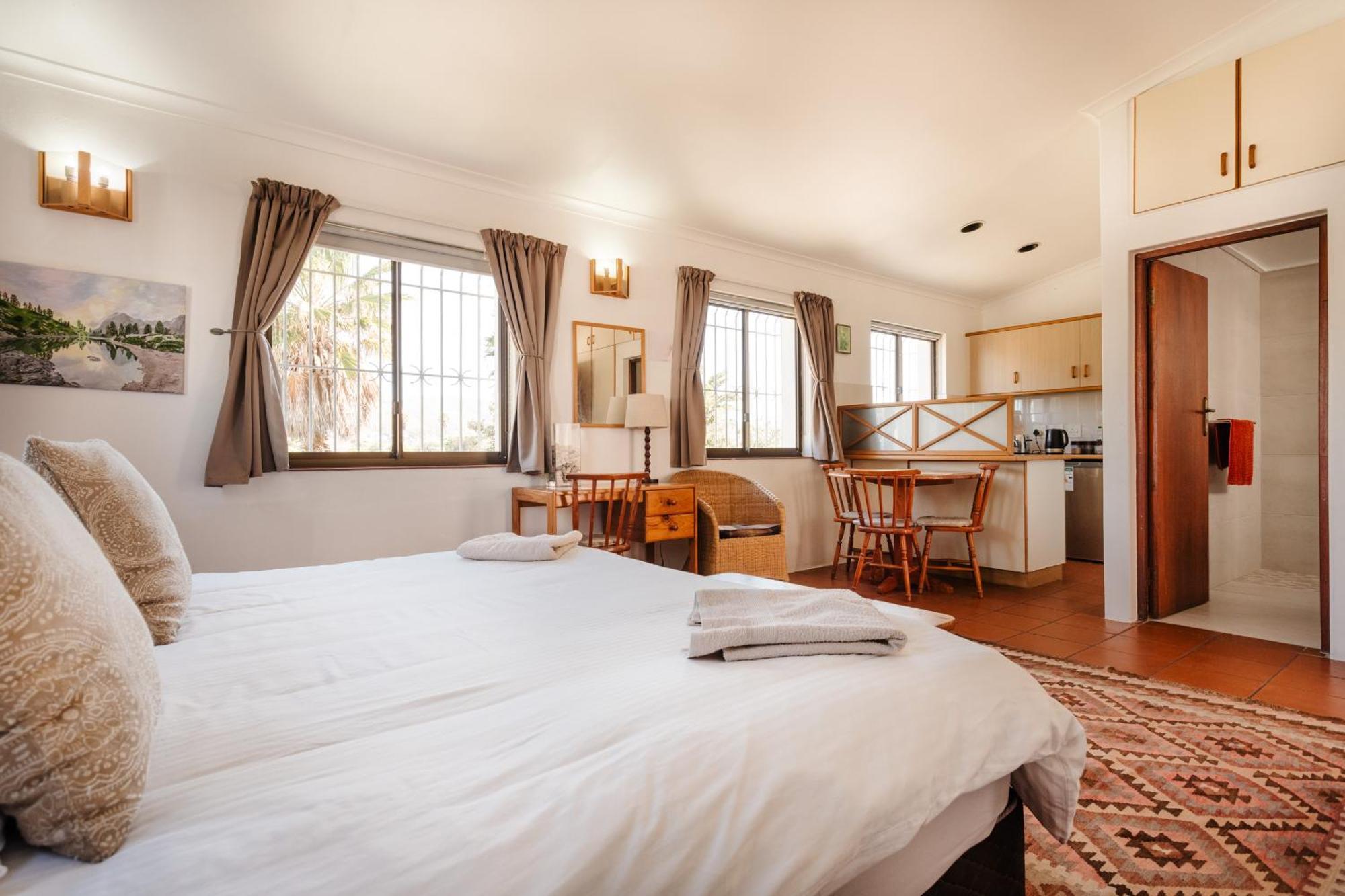 Vlei Cove Guesthouse Cape Town Exterior photo