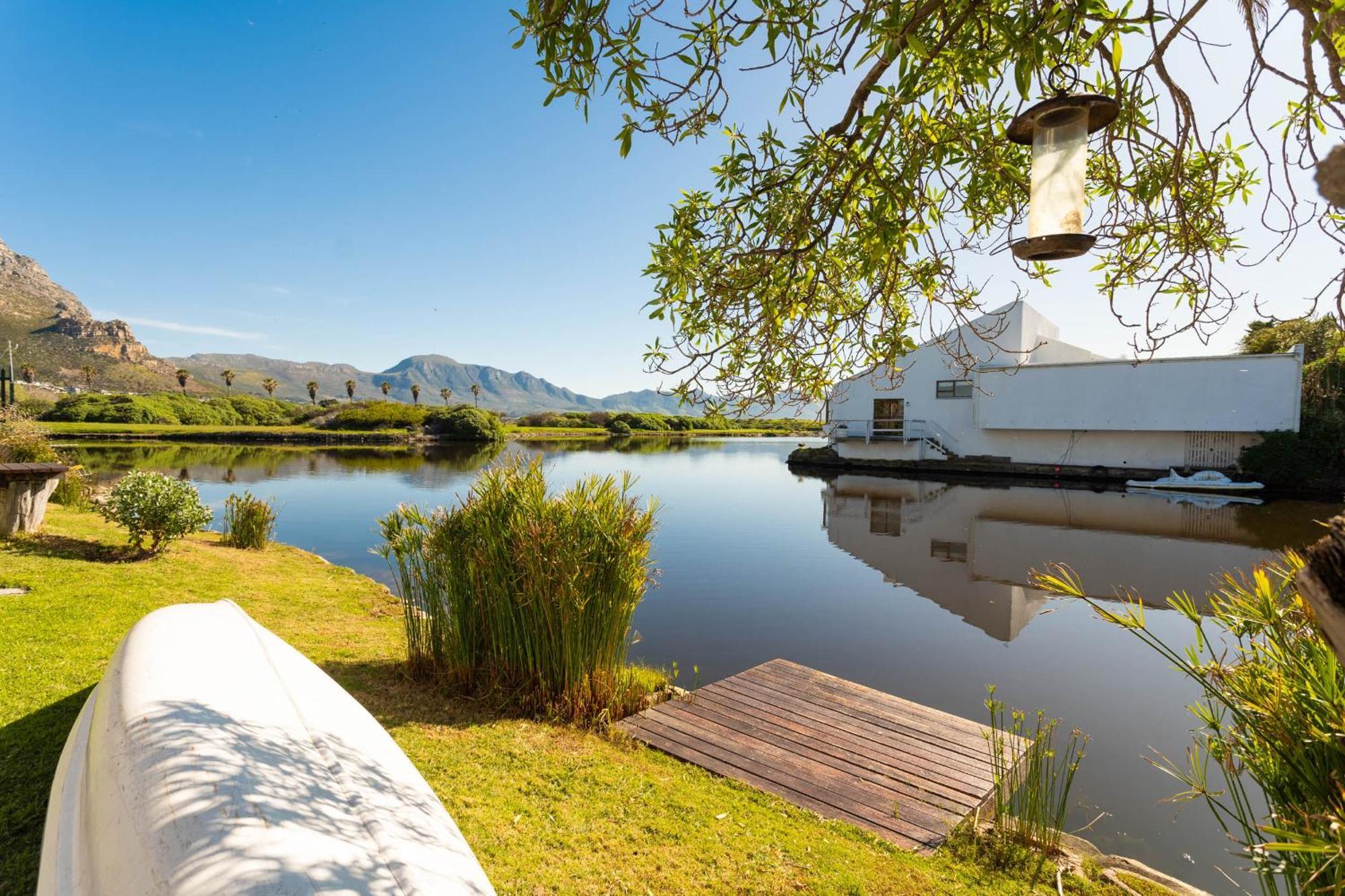Vlei Cove Guesthouse Cape Town Exterior photo