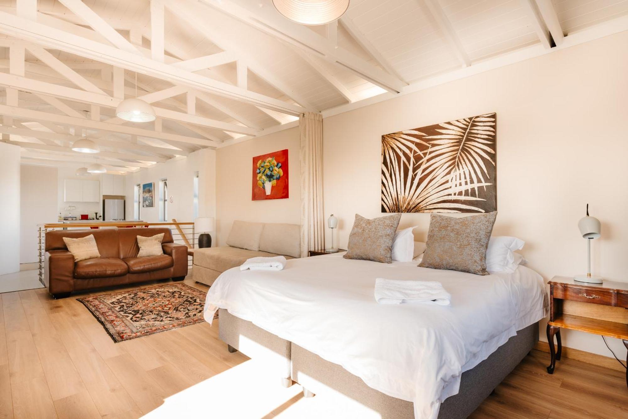 Vlei Cove Guesthouse Cape Town Exterior photo